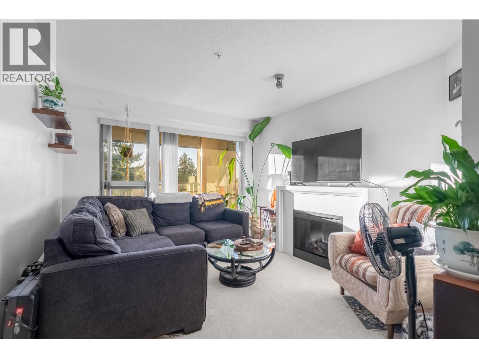 305 4550 Fraser Street, Vancouver, British Columbia  V5V 4G8 - Photo 4 - R3059917