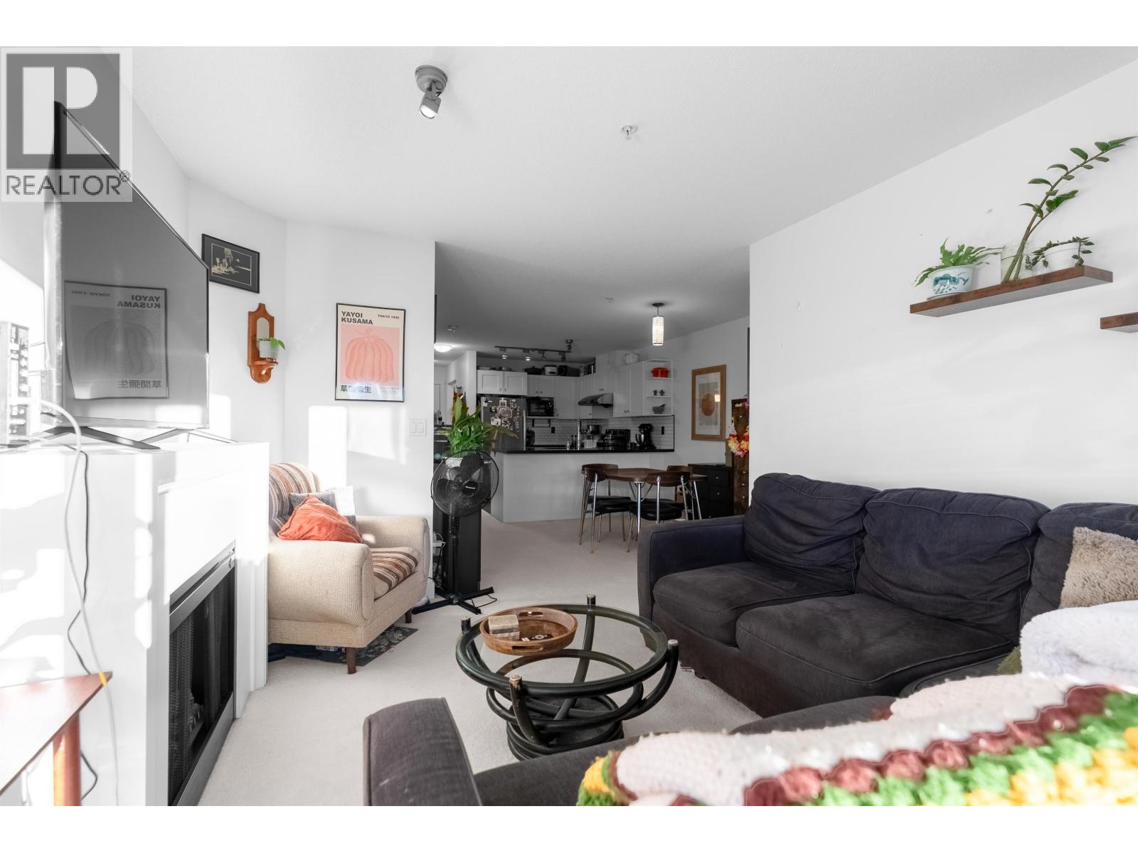 305 4550 Fraser Street, Vancouver, British Columbia  V5V 4G8 - Photo 5 - R3059917