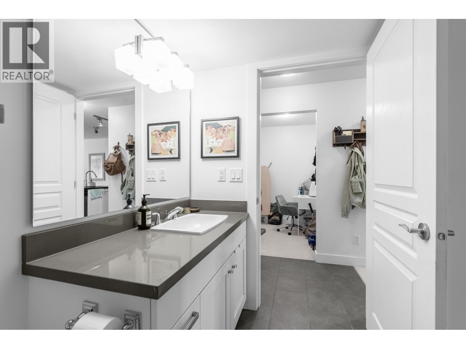 305 4550 Fraser Street, Vancouver, British Columbia  V5V 4G8 - Photo 14 - R3059917