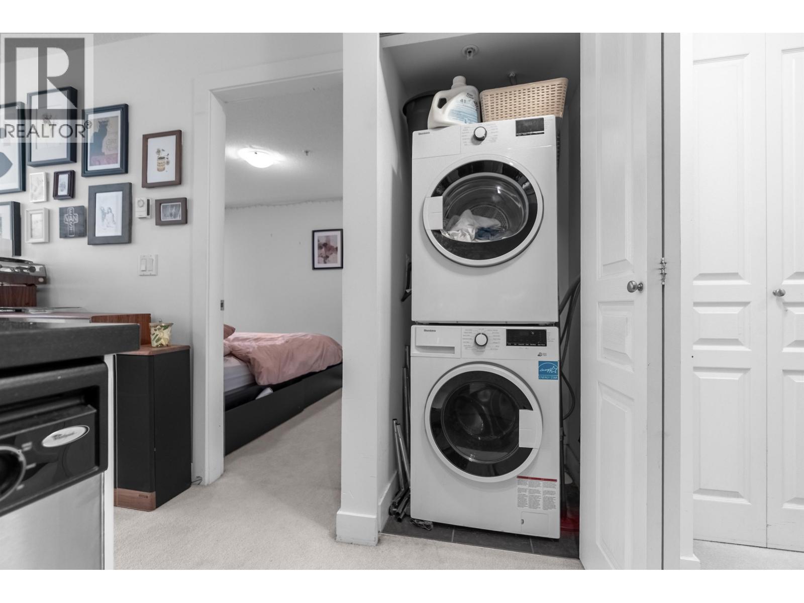305 4550 Fraser Street, Vancouver, British Columbia  V5V 4G8 - Photo 8 - R3059917