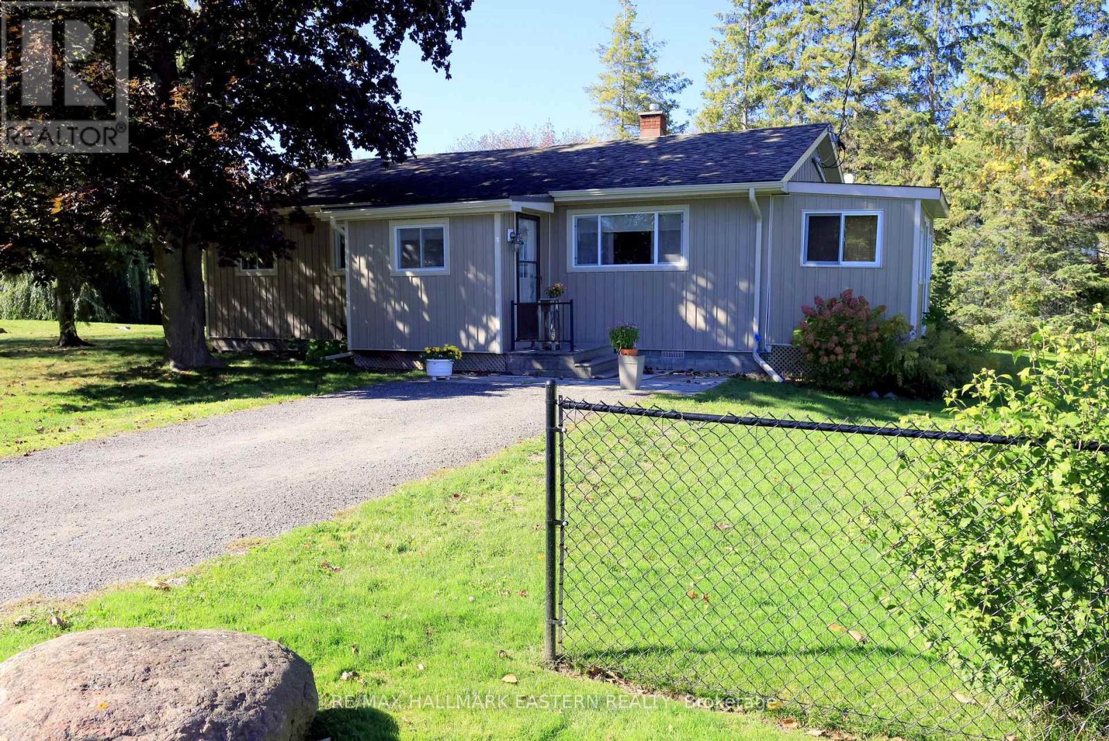 824 Sidney Drive Se, Selwyn, Ontario  K0L 1T0 - Photo 1 - X12472027