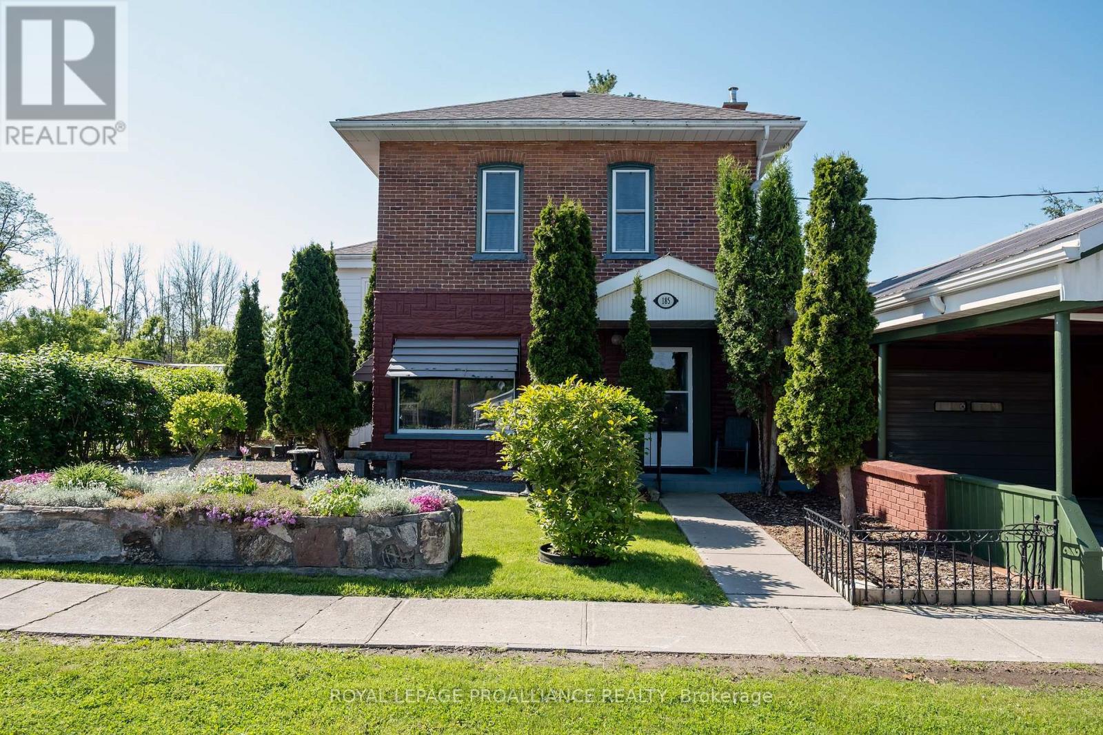 185 Wallace Street, Trent Hills (Campbellford), Ontario  K0L 1L0 - Photo 2 - X12472101