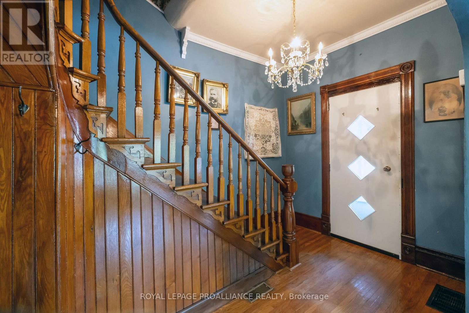 185 Wallace Street, Trent Hills (Campbellford), Ontario  K0L 1L0 - Photo 6 - X12472101