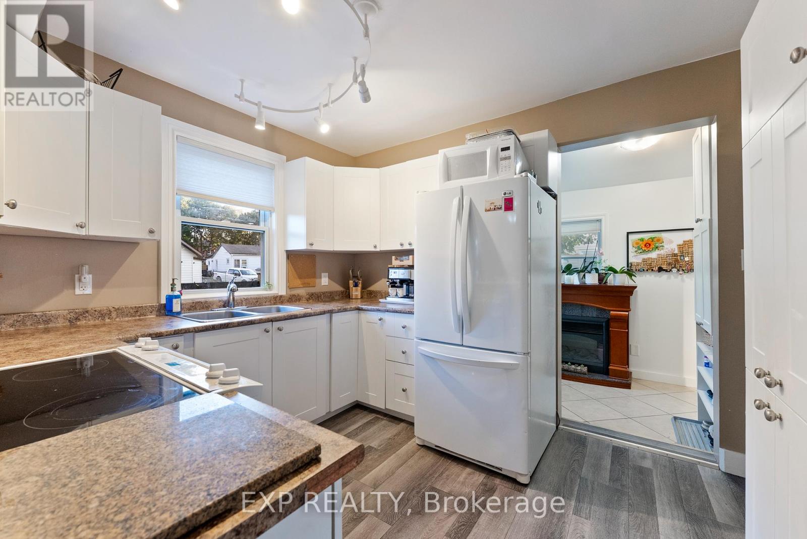 79 Purdy Street, Belleville, Ontario  K8P 1Z2 - Photo 10 - X12472129