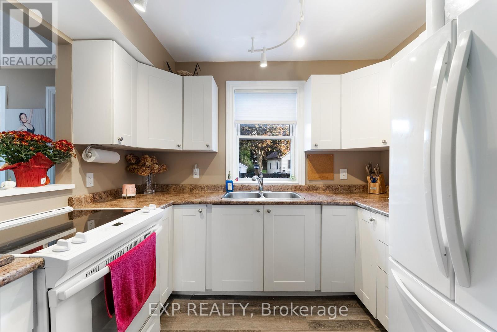 79 Purdy Street, Belleville, Ontario  K8P 1Z2 - Photo 11 - X12472129