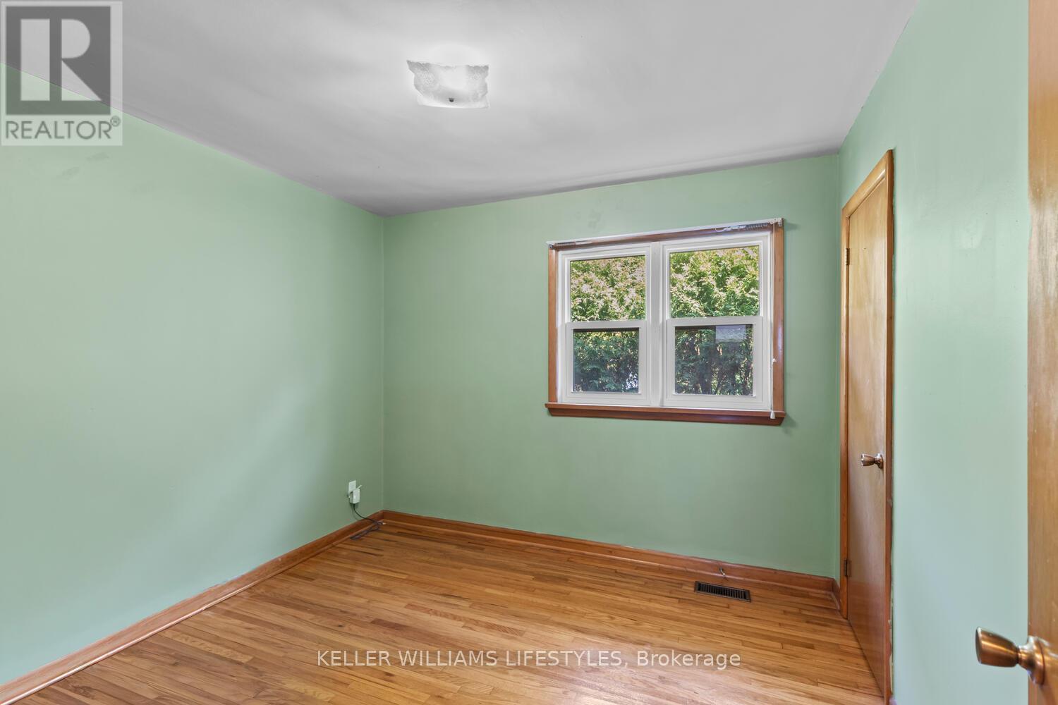 1528 Mclarenwood Terrace, London East, Ontario  N5W 1Y1 - Photo 16 - X12472030
