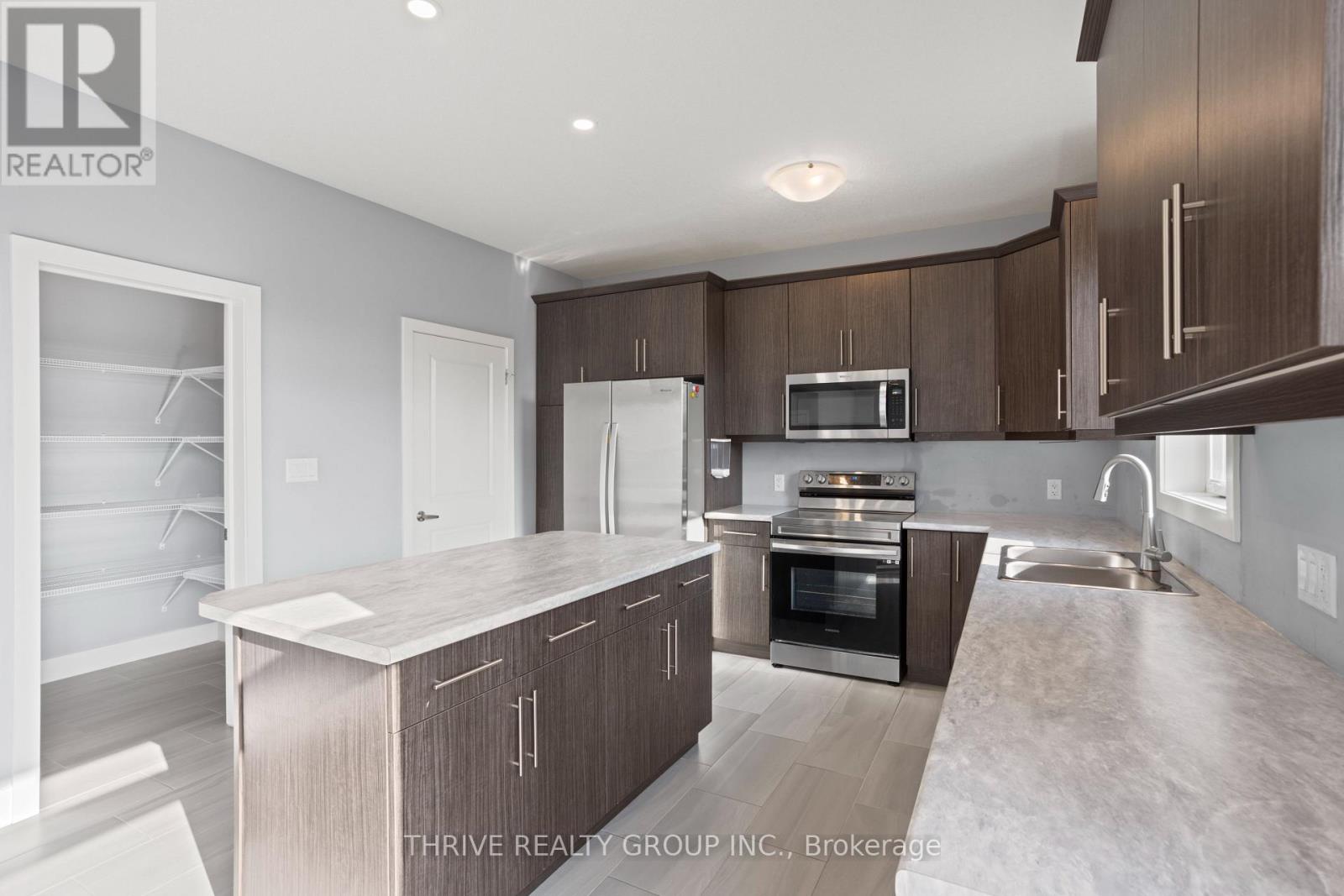 300 Edgevalley Road, London East, Ontario  N5V 0C3 - Photo 12 - X12472053