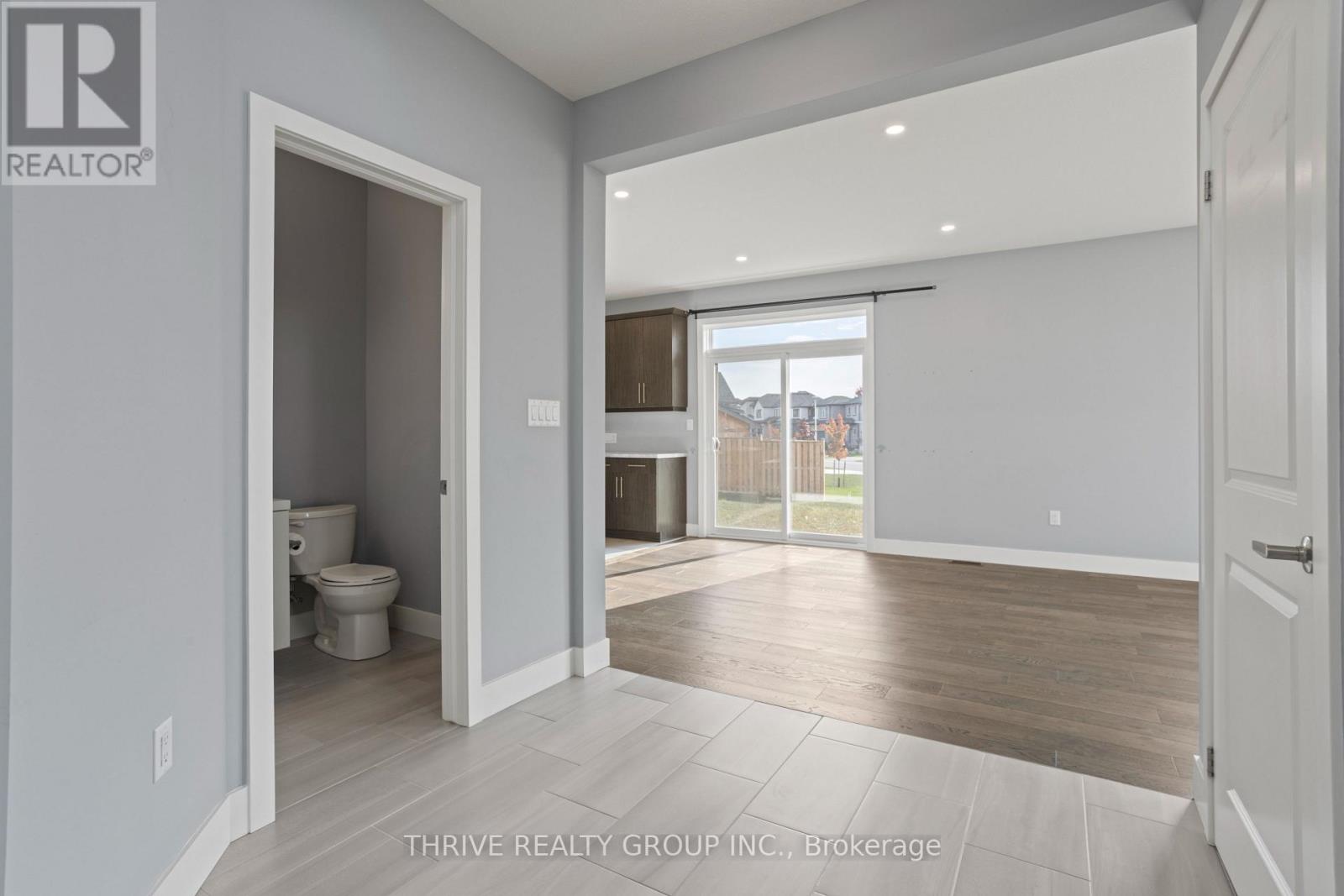 300 Edgevalley Road, London East, Ontario  N5V 0C3 - Photo 3 - X12472053