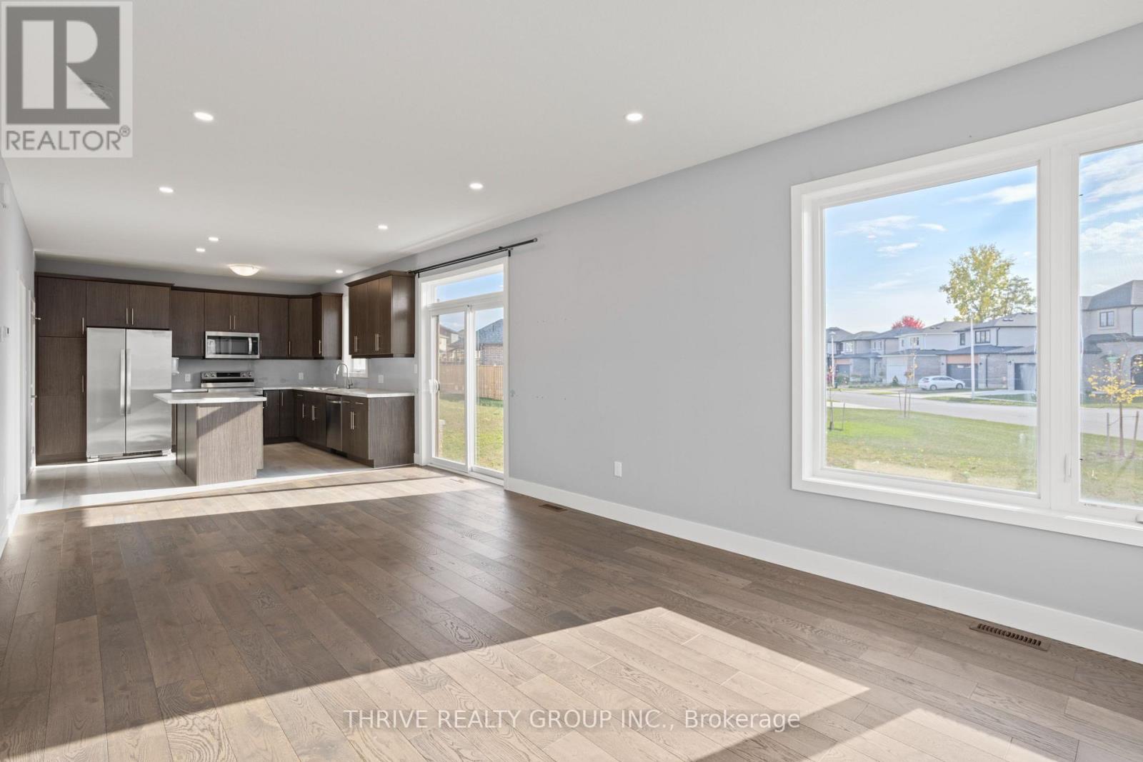 300 Edgevalley Road, London East, Ontario  N5V 0C3 - Photo 7 - X12472053