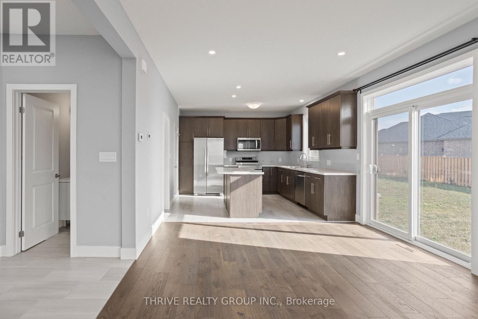300 Edgevalley Road, London East, Ontario  N5V 0C3 - Photo 8 - X12472053