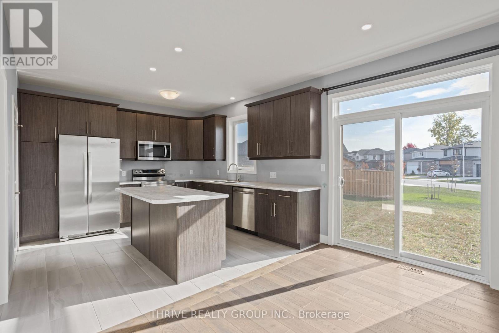 300 Edgevalley Road, London East, Ontario  N5V 0C3 - Photo 9 - X12472053