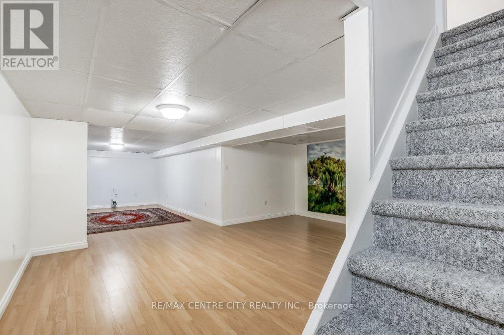 2 Aldersbrook Crescent, London North, Ontario  N6G 3R3 - Photo 19 - X12472097