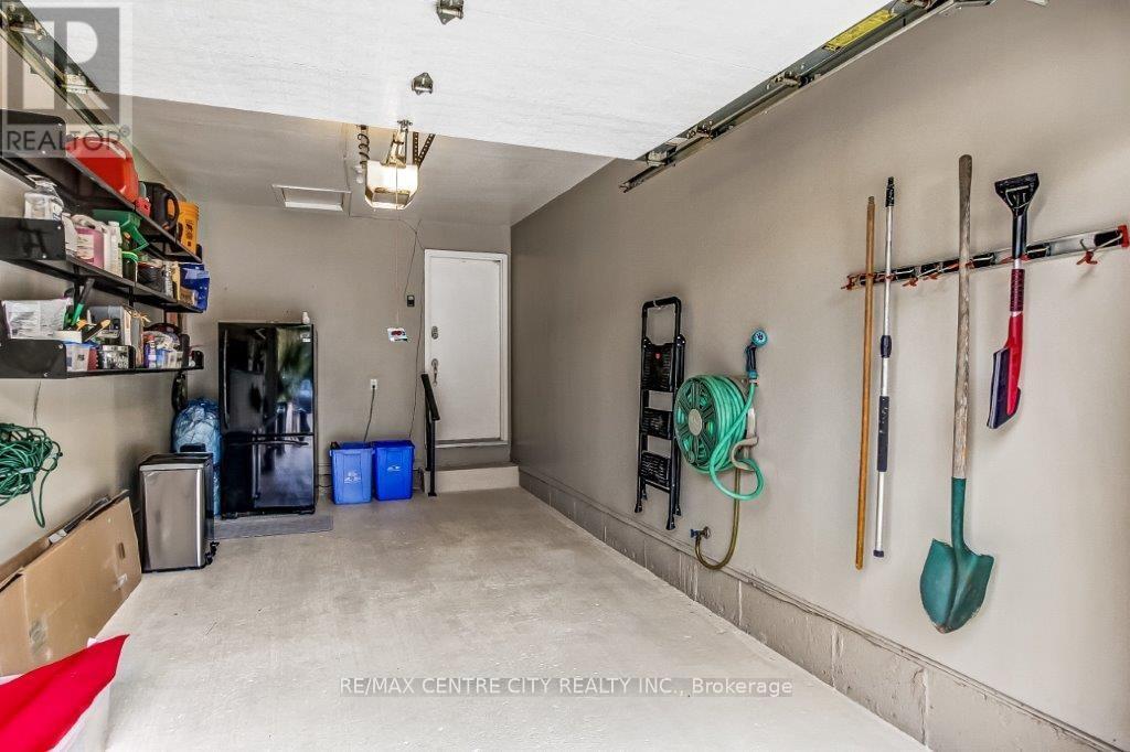 2 Aldersbrook Crescent, London North, Ontario  N6G 3R3 - Photo 26 - X12472097
