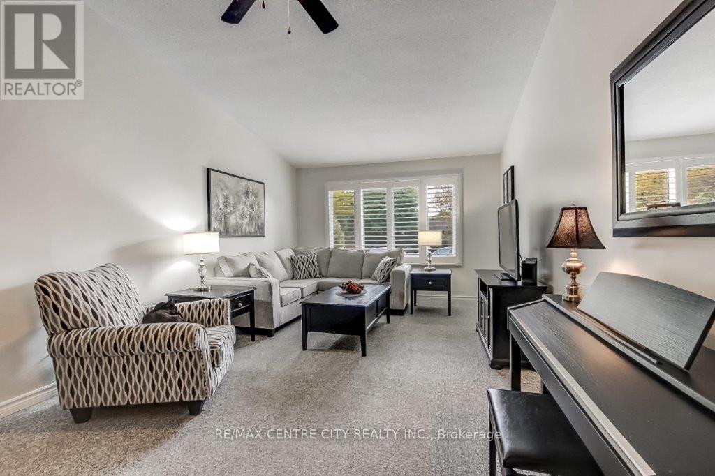 2 Aldersbrook Crescent, London North, Ontario  N6G 3R3 - Photo 7 - X12472097