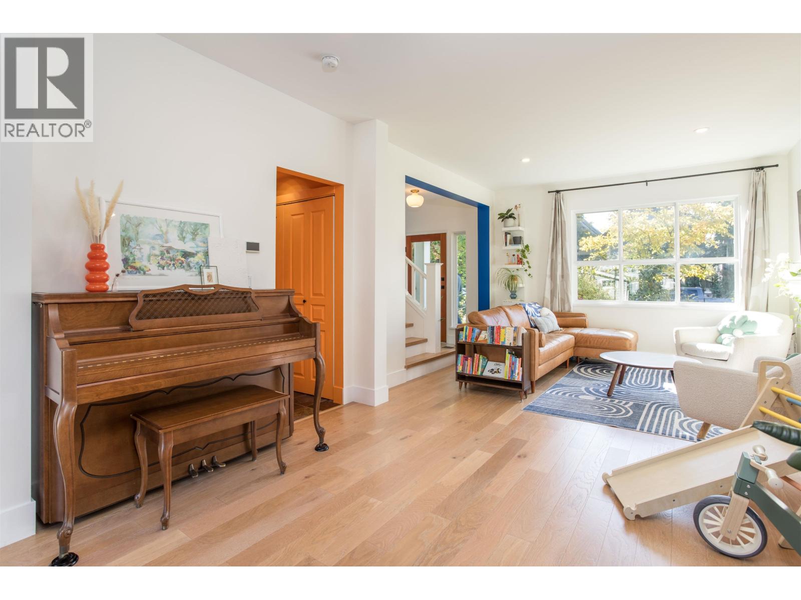 183 Star Crescent, New Westminster, British Columbia  V3M 6X6 - Photo 8 - R3058669