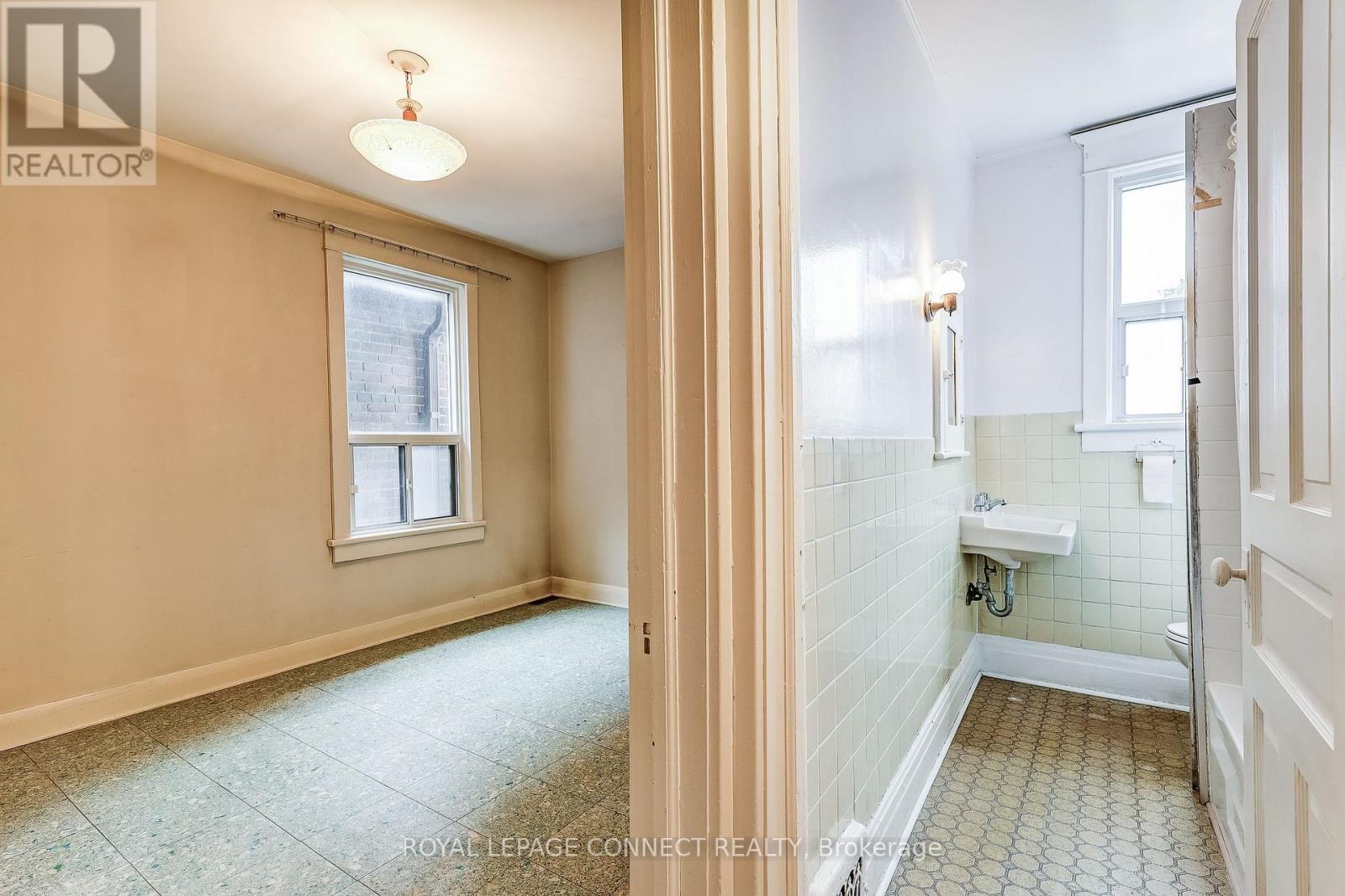 38 Woodycrest Avenue, Toronto (Danforth), Ontario  M4J 3A7 - Photo 16 - E12471993