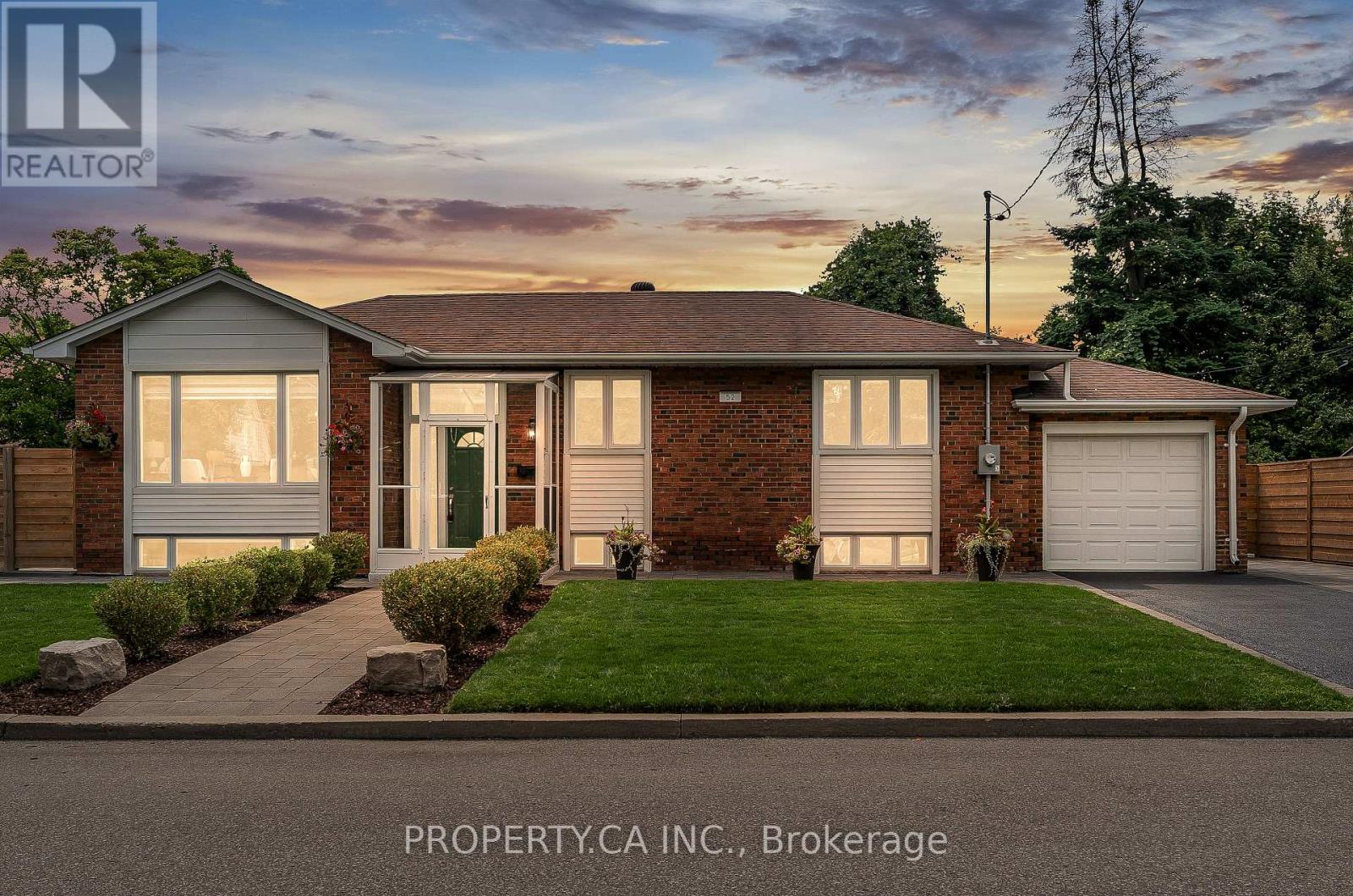 MAIN - 52 IVORWOOD CRESCENT, Toronto, Ontario