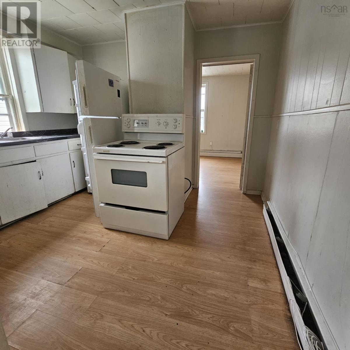 100 York Street, Sydney, Nova Scotia  B1P 6B4 - Photo 4 - 202512936