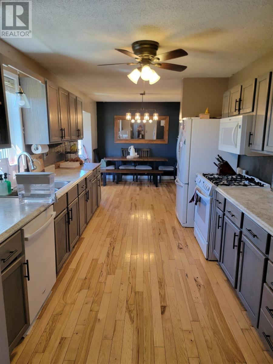 19284 Hwy 613 N, Devlin, Ontario  P0W 1C0 - Photo 3 - TB250920