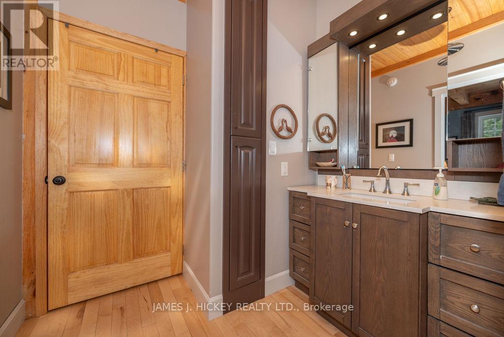 313 Meilleur's Road, Laurentian Hills, Ontario  K0J 1P0 - Photo 18 - X12472118
