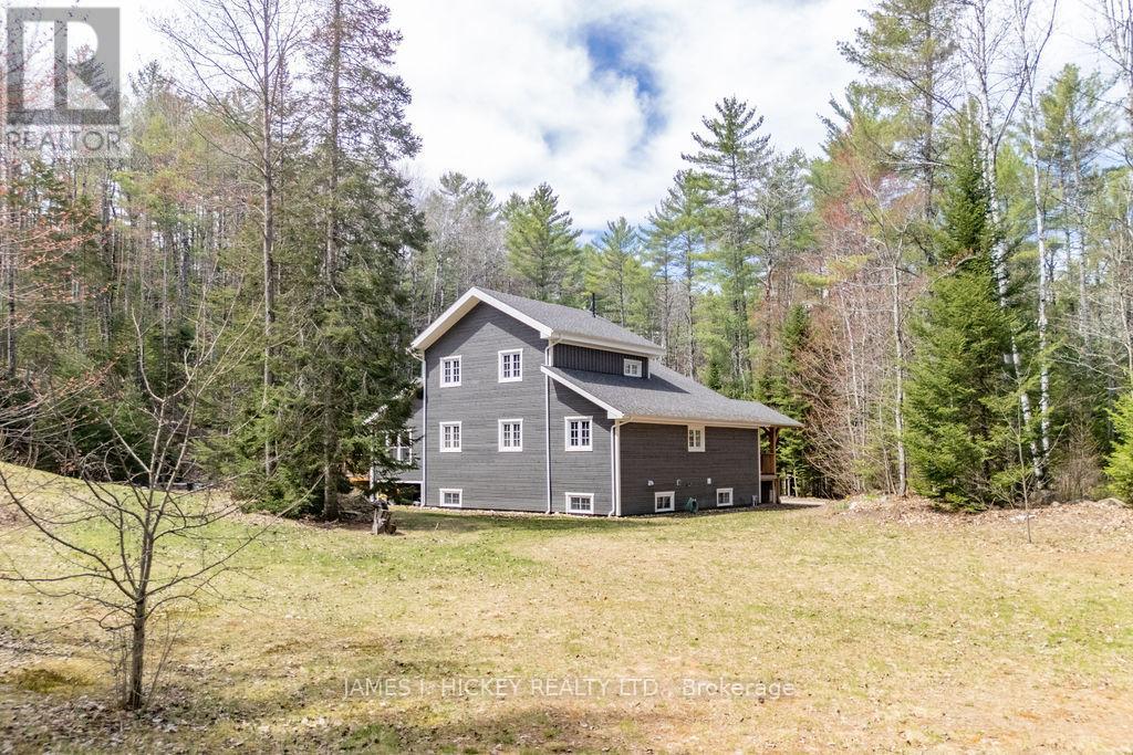 313 Meilleur's Road, Laurentian Hills, Ontario  K0J 1P0 - Photo 3 - X12472118