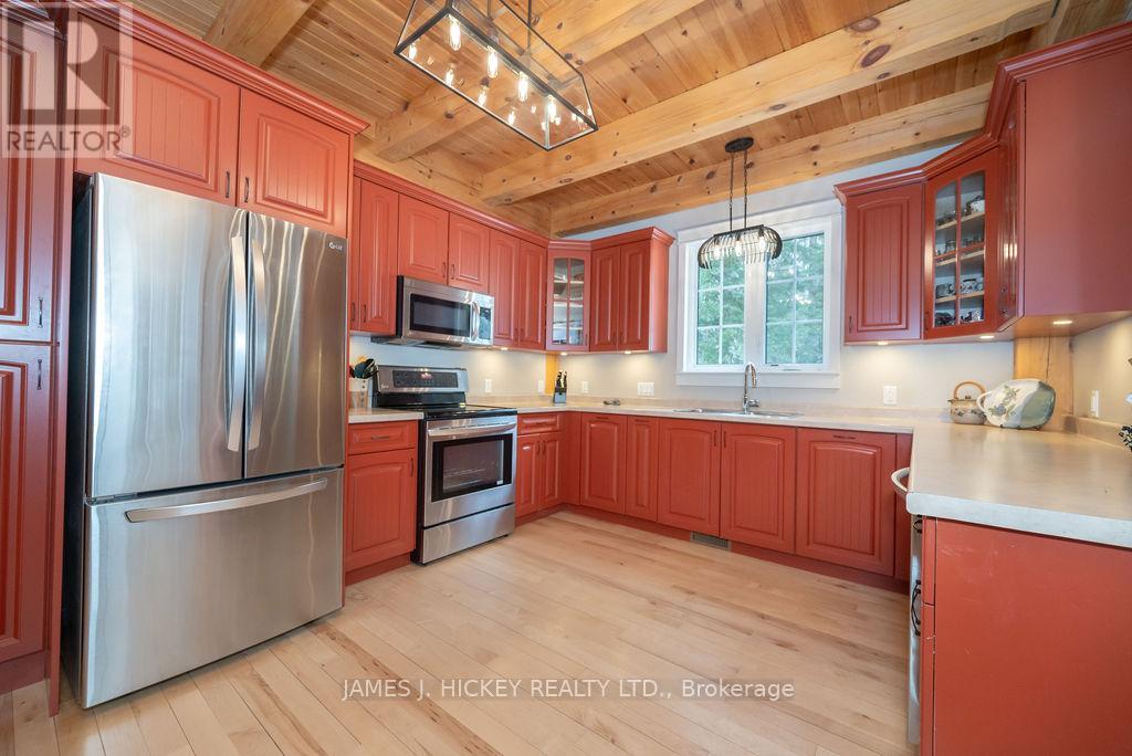 313 Meilleur's Road, Laurentian Hills, Ontario  K0J 1P0 - Photo 9 - X12472118