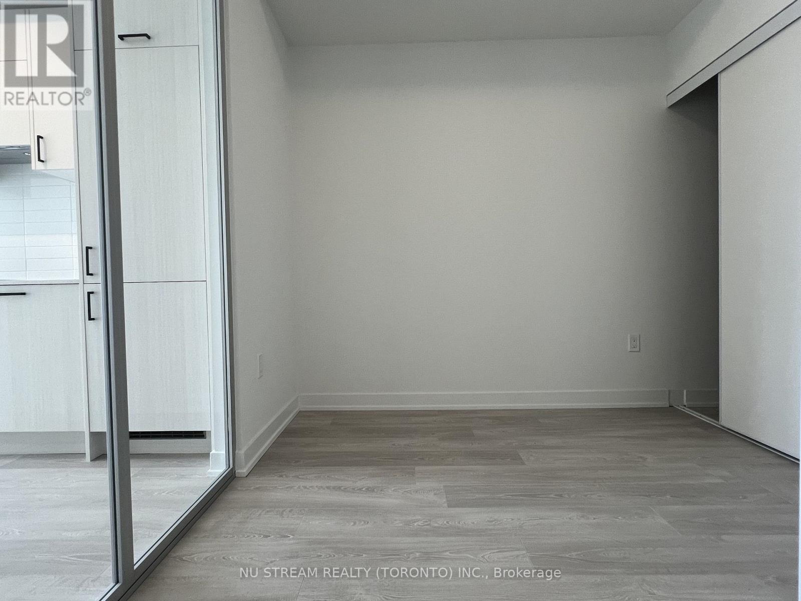 425 - 1 Kyle Lowry Road, Toronto, Ontario  M3C 0S6 - Photo 6 - C12452259