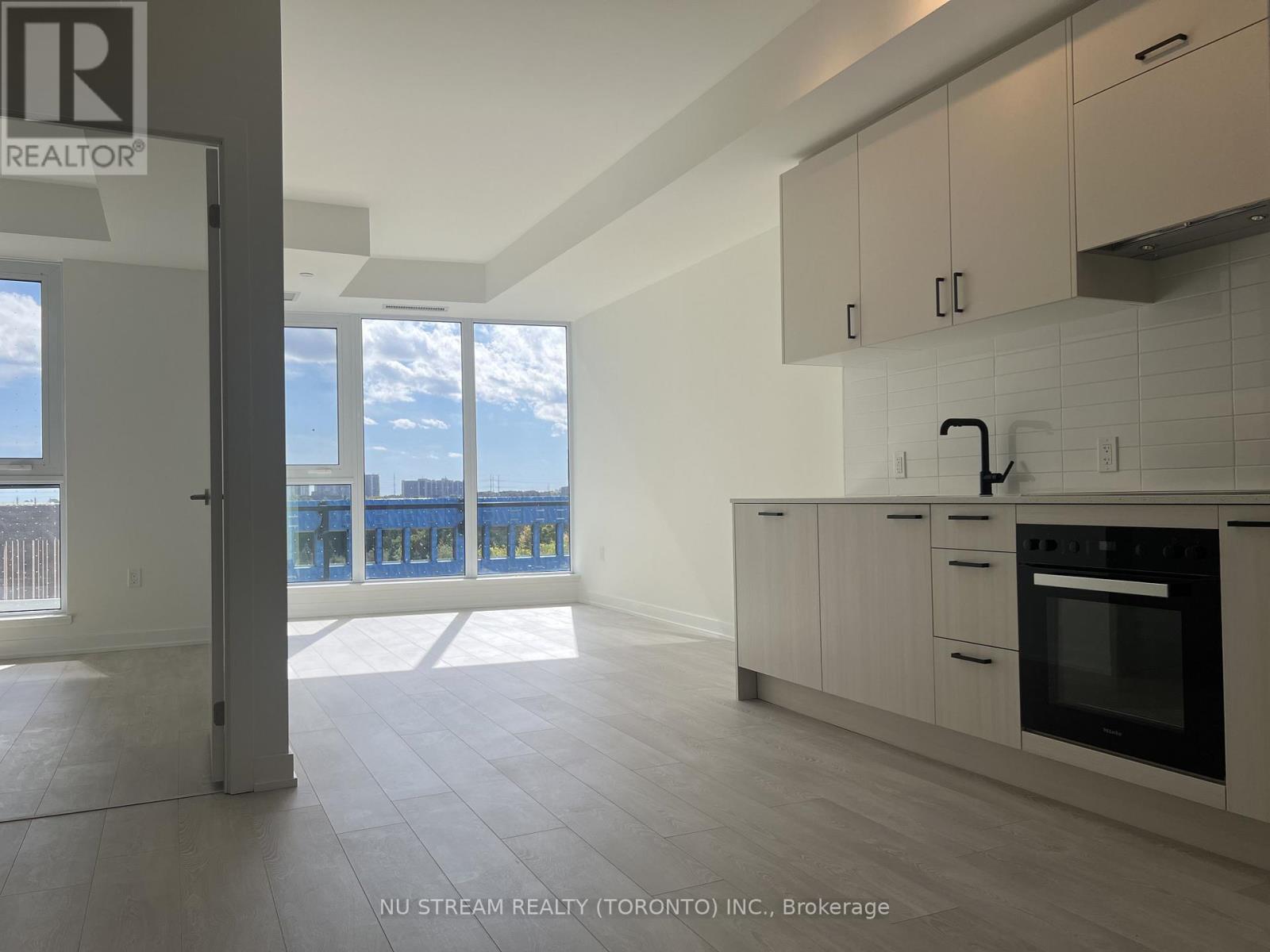 425 - 1 KYLE LOWRY ROAD, Toronto, Ontario