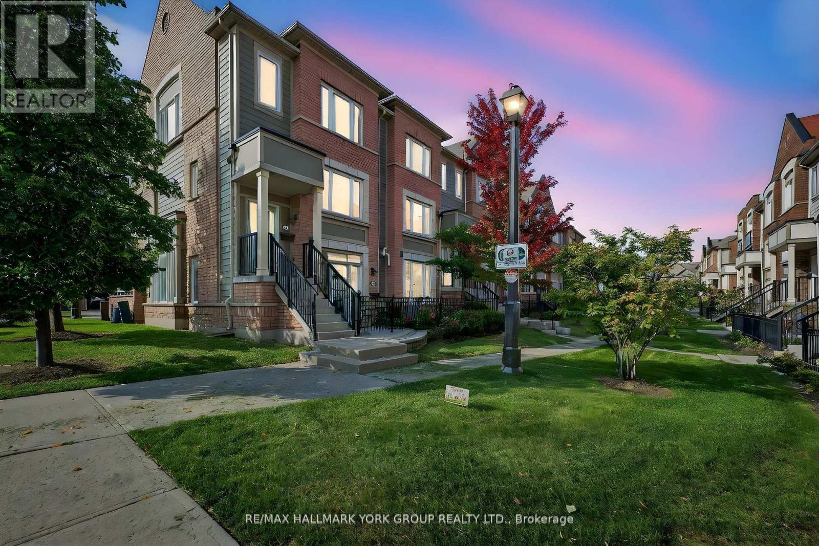 58 Harry Penrose Avenue, Aurora, Ontario  L4G 0S2 - Photo 4 - N12471968