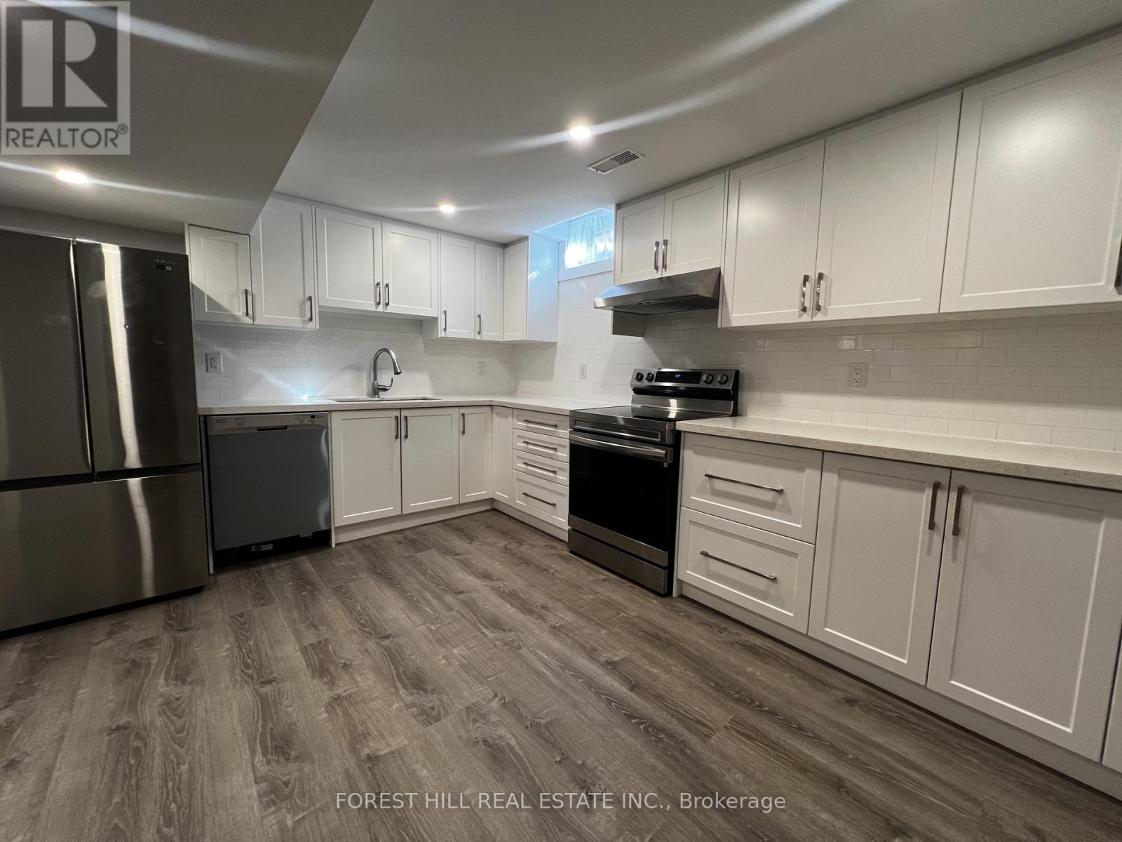 Lower - 181 Johnson Street, Barrie, Ontario  L4M 6B1 - Photo 15 - S12471958