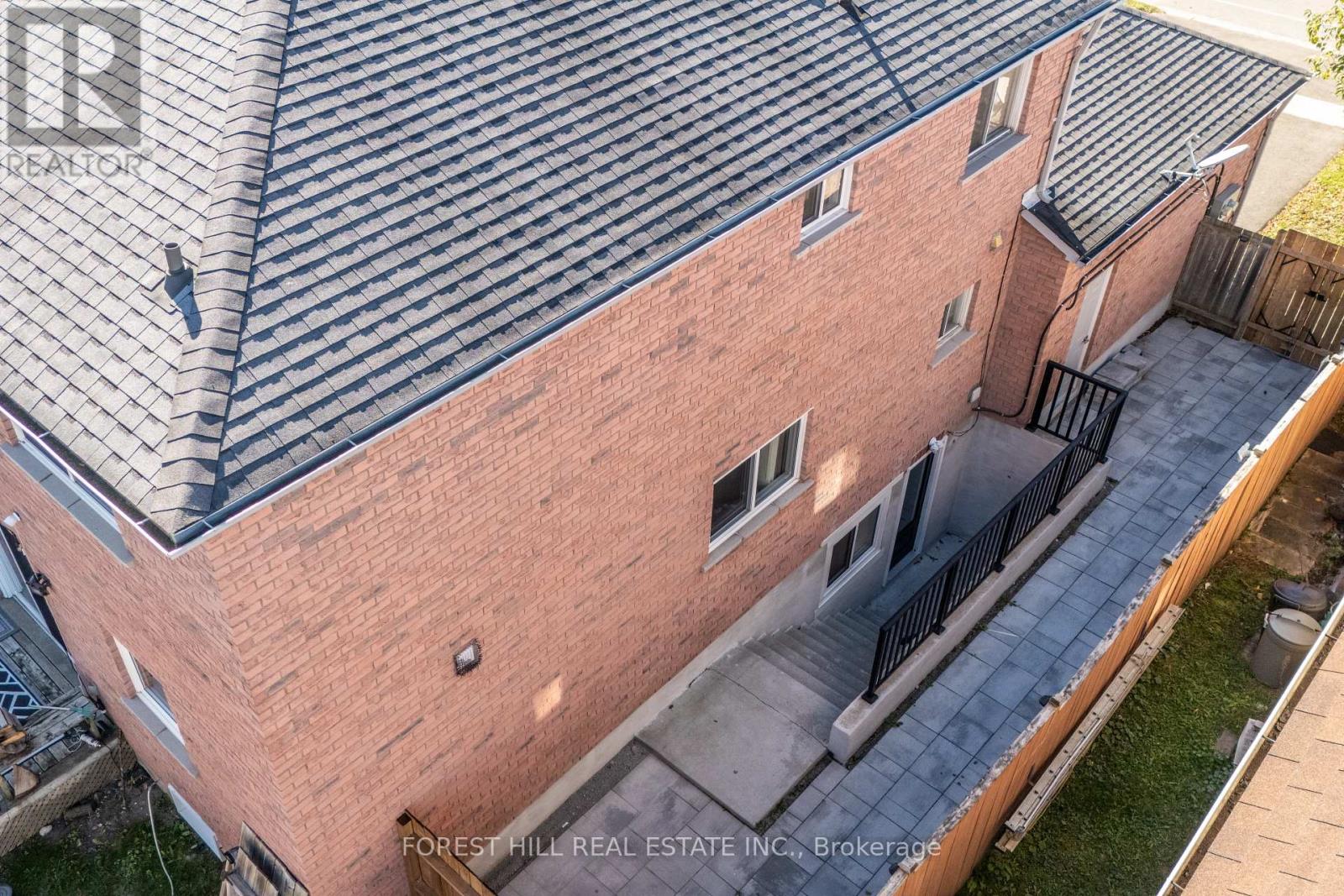 Lower - 181 Johnson Street, Barrie, Ontario  L4M 6B1 - Photo 3 - S12471958