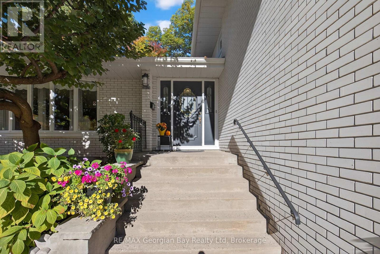 1014 Hugel Avenue, Midland, Ontario  L4R 1Y1 - Photo 2 - S12472117