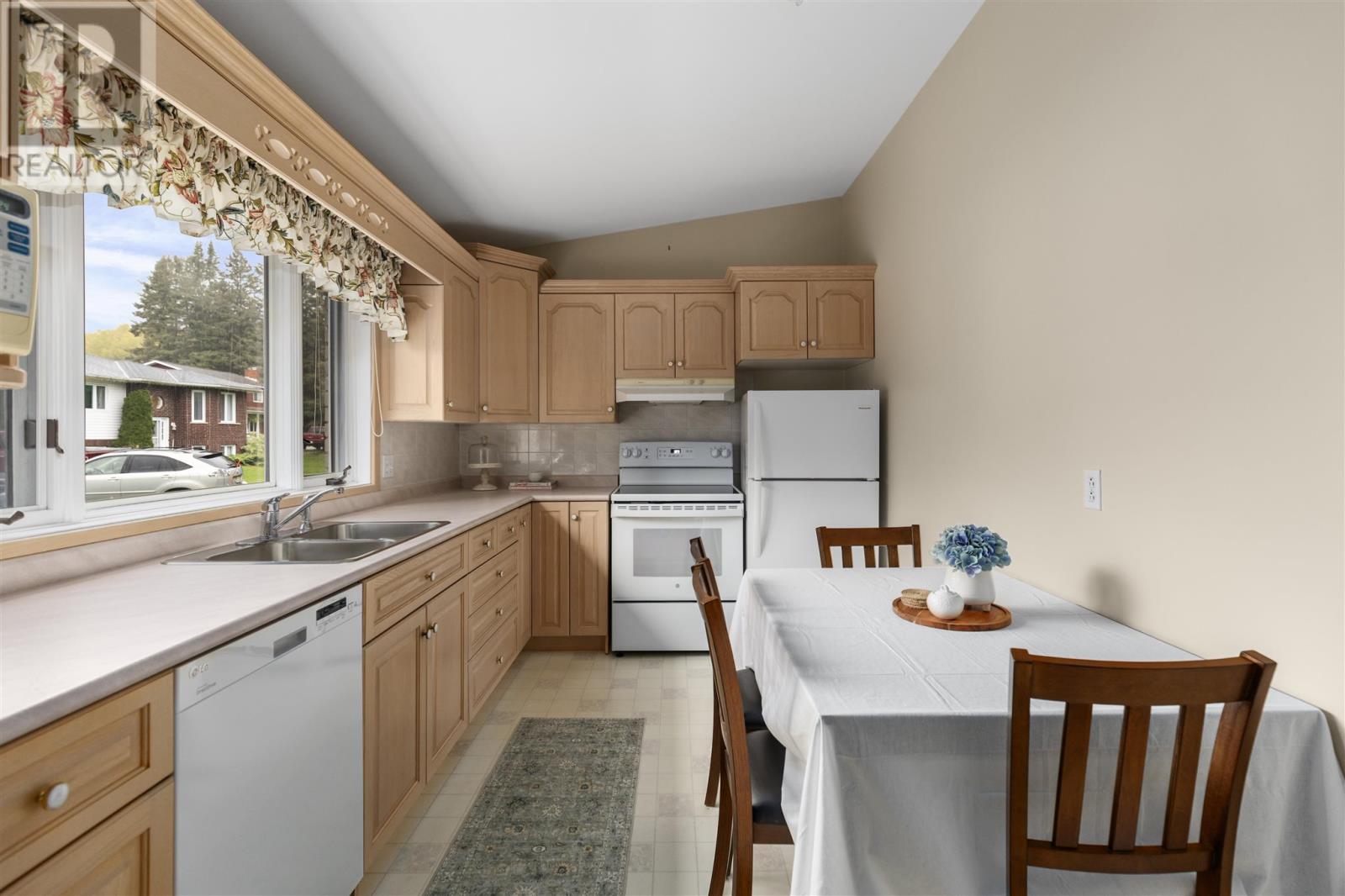 1171 Third Lin, Sault Ste. Marie, Ontario  P6A 6J8 - Photo 10 - SM252956