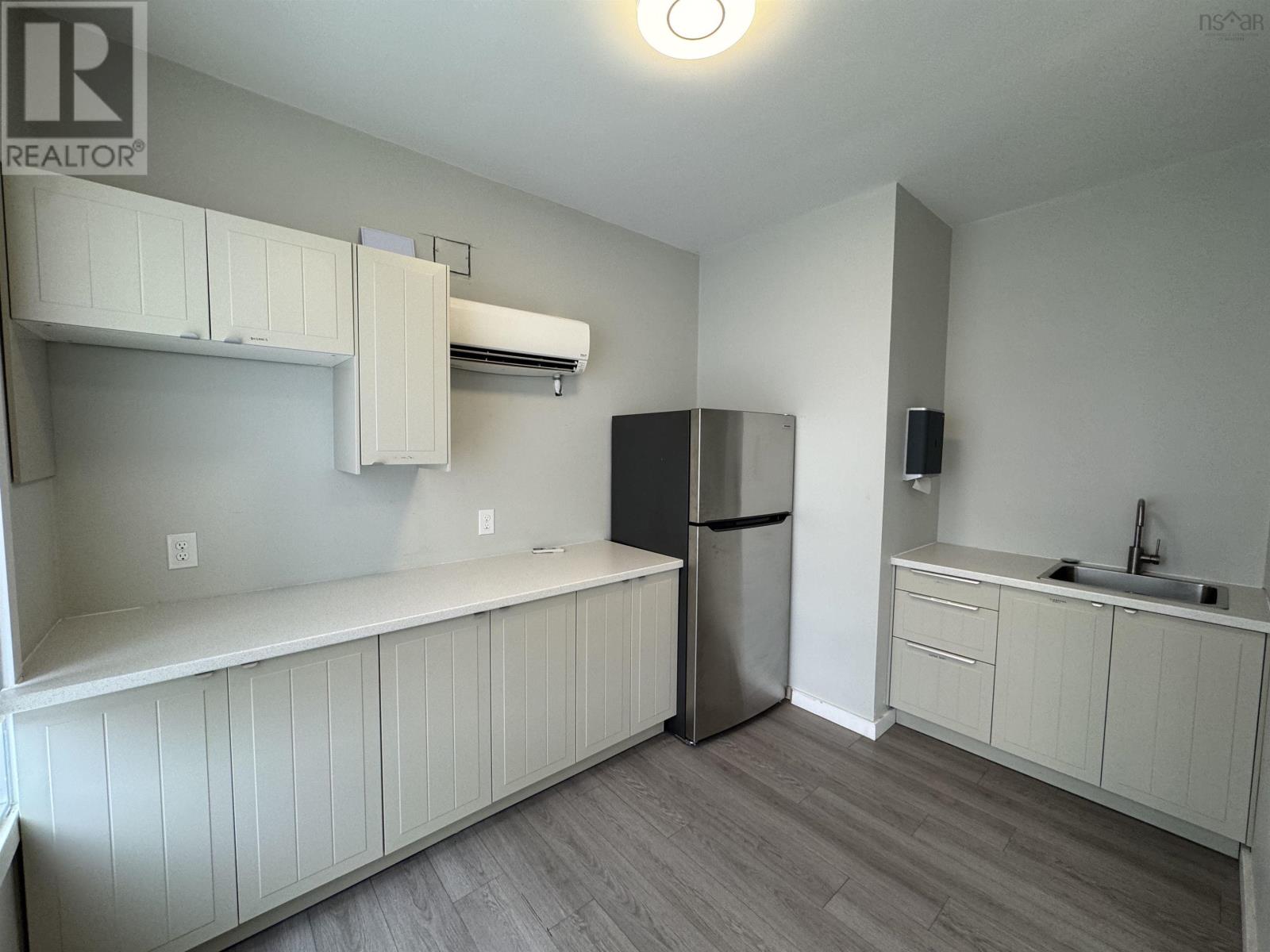 160e Robie Street, Truro, Nova Scotia  B2N 1L1 - Photo 17 - 202526212