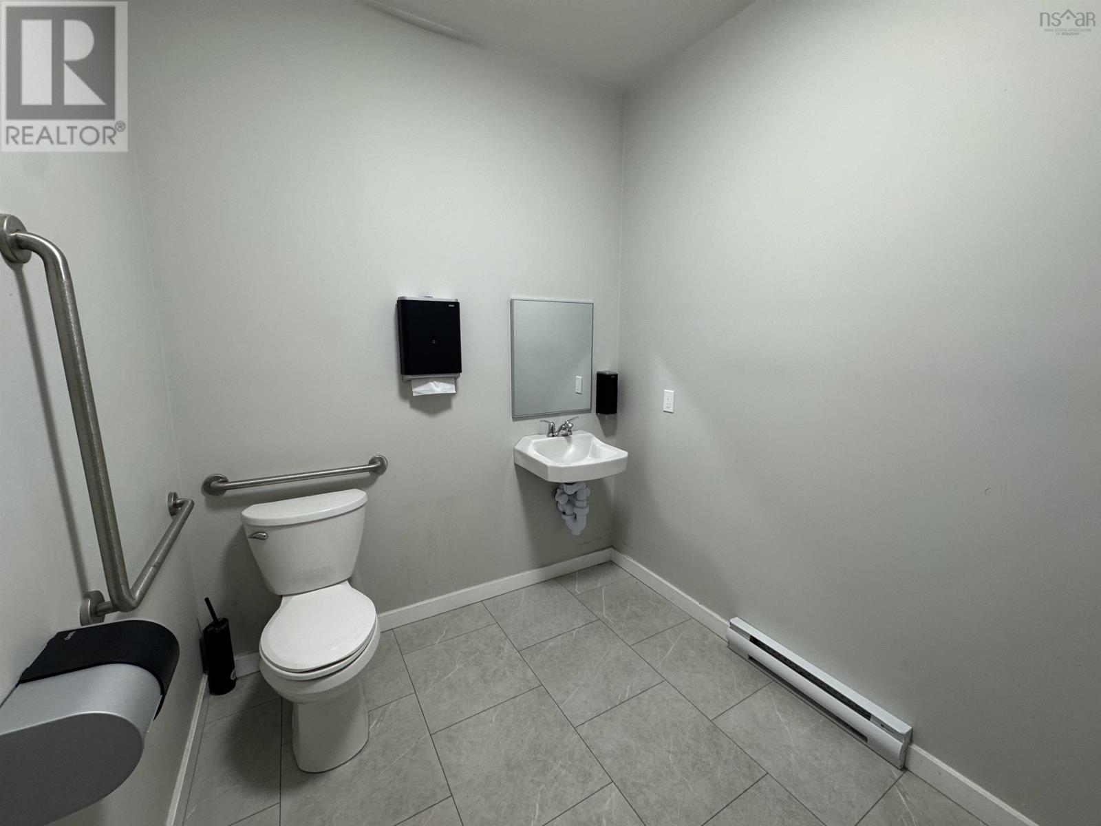 160e Robie Street, Truro, Nova Scotia  B2N 1L1 - Photo 23 - 202526212