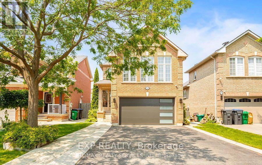 52 SUNNY GLEN CRESCENT, Brampton, Ontario