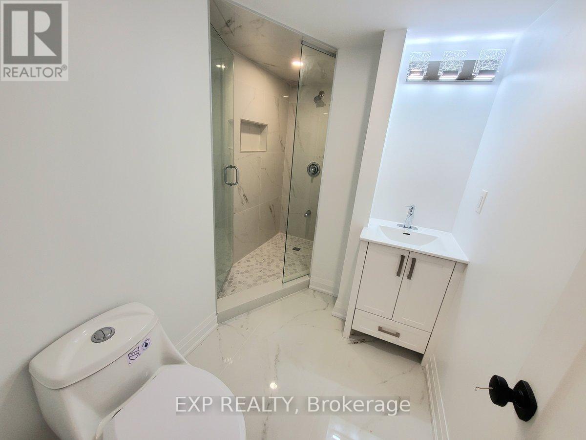 52 Sunny Glen Crescent, Brampton, Ontario  L7A 2C6 - Photo 12 - W12471943