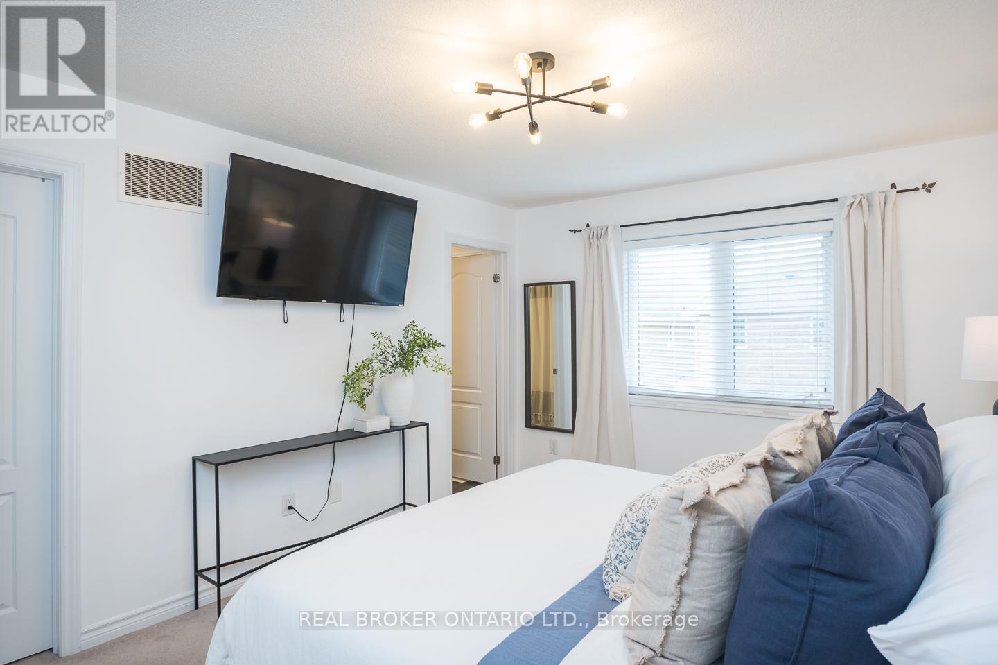 673 Sauve Street, Milton, Ontario  L9T 8M4 - Photo 27 - W12471987