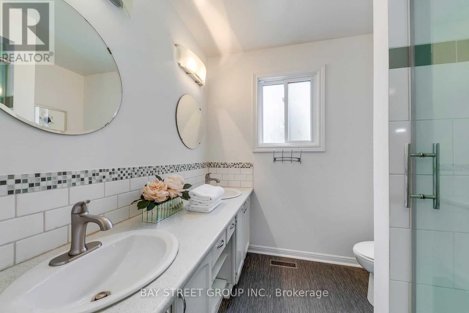 130 All Saints Crescent, Oakville, Ontario  L6J 5Y7 - Photo 36 - W12471988
