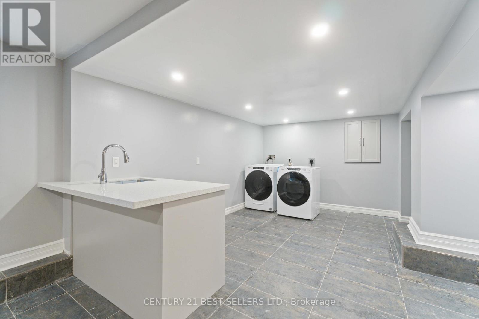 599 Beach Boulevard, Hamilton, Ontario  L8H 6X8 - Photo 36 - X12471947
