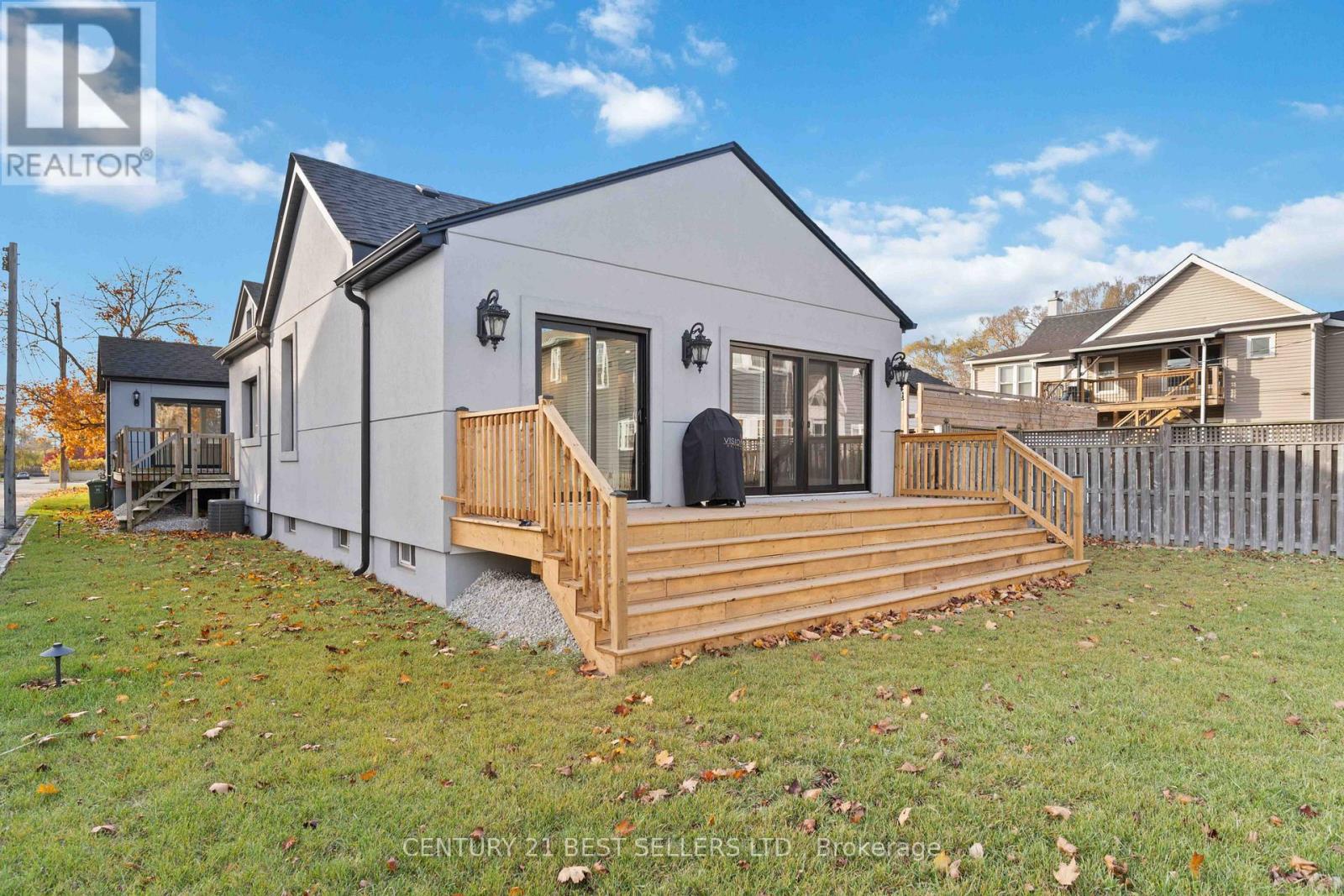 599 Beach Boulevard, Hamilton, Ontario  L8H 6X8 - Photo 41 - X12471947