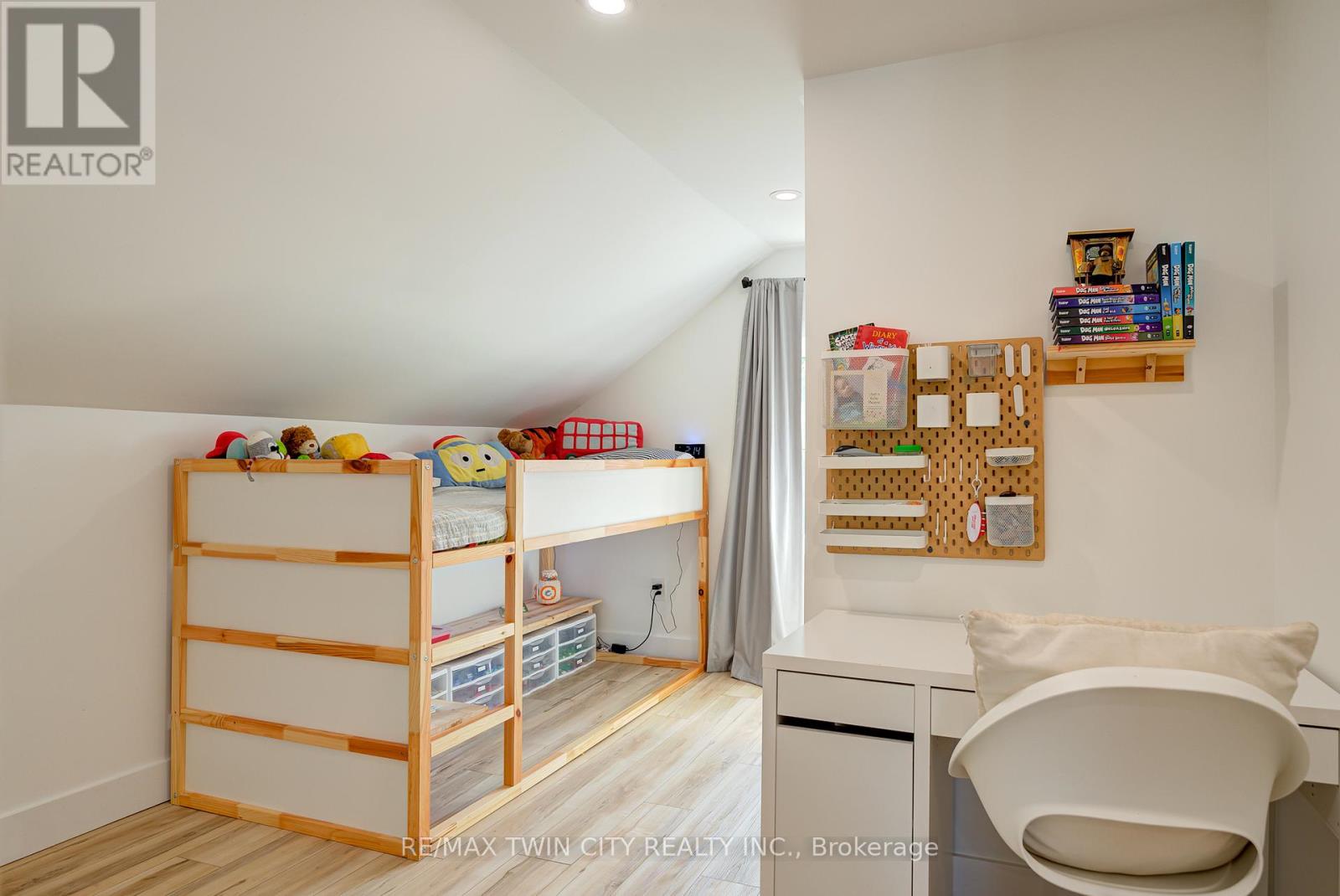 22 River Street, Woolwich, Ontario  N0B 1K0 - Photo 19 - X12471950