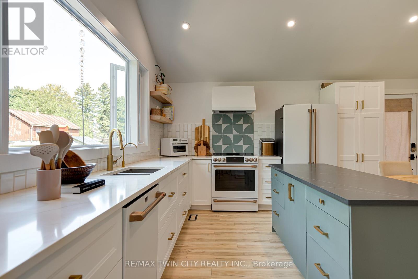 22 River Street, Woolwich, Ontario  N0B 1K0 - Photo 6 - X12471950