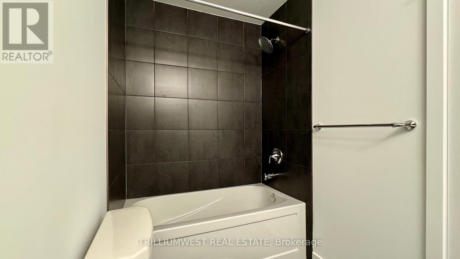 108 - 940 St. David Street N, Centre Wellington, Ontario  N1M 2W3 - Photo 22 - X12471999