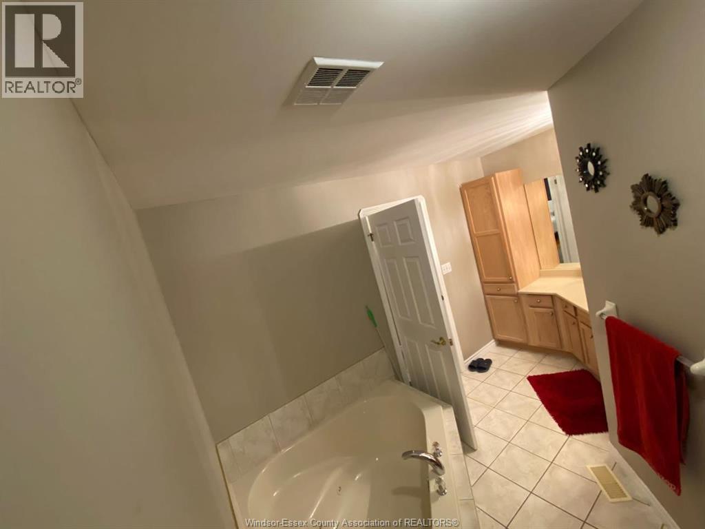 722 Newport Crescent, Windsor, Ontario  N9E 4Z6 - Photo 15 - 25026592