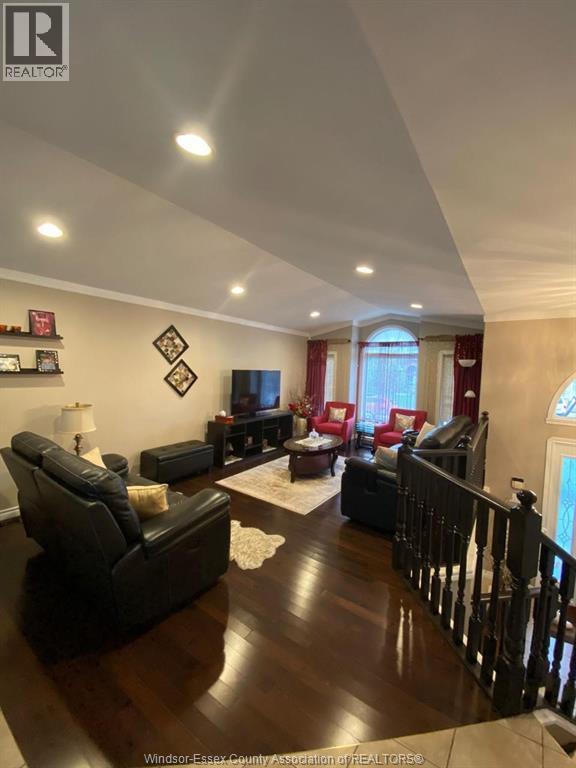 722 Newport Crescent, Windsor, Ontario  N9E 4Z6 - Photo 6 - 25026592