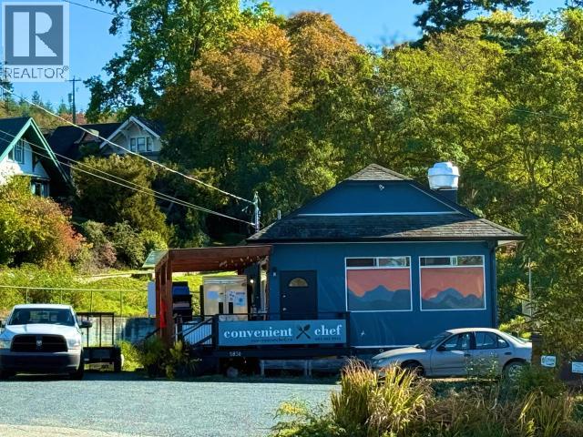 5830 ASH AVE, Powell River, British Columbia