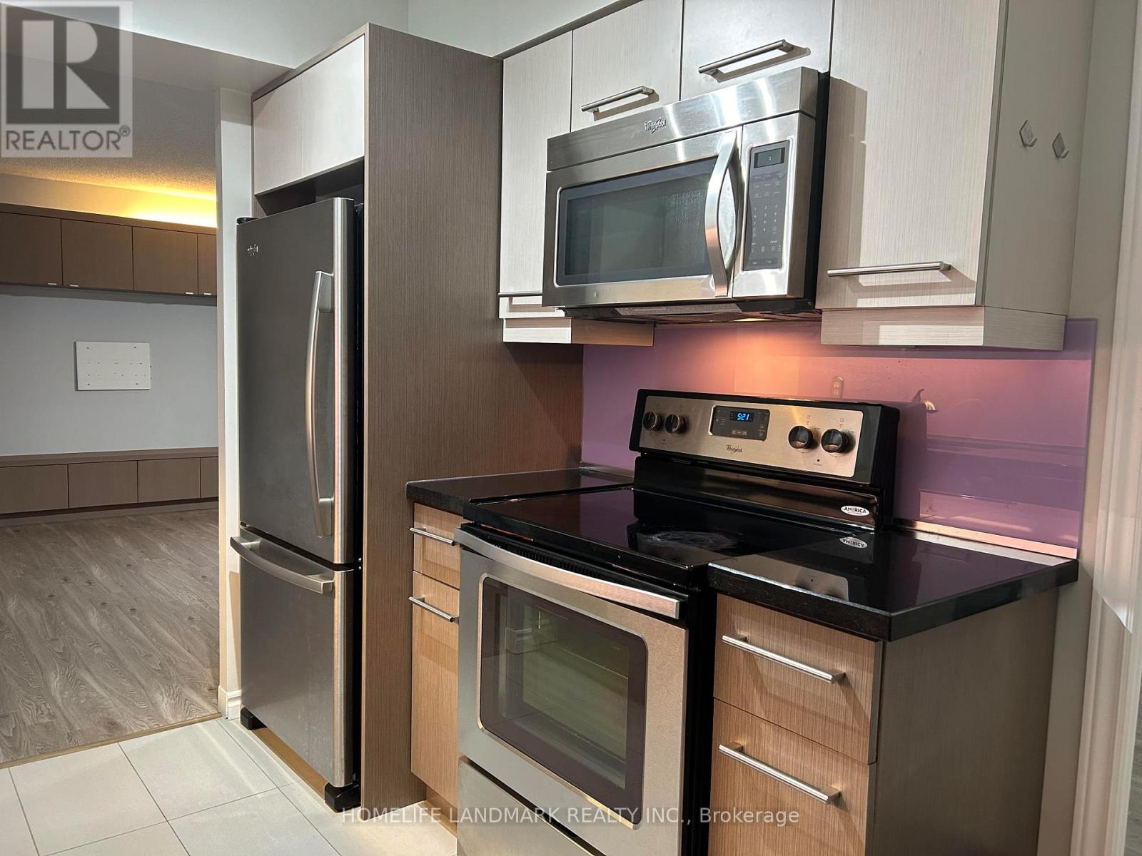 1204 - 633 Bay Street, Toronto, Ontario  M5G 2G4 - Photo 10 - C12472014