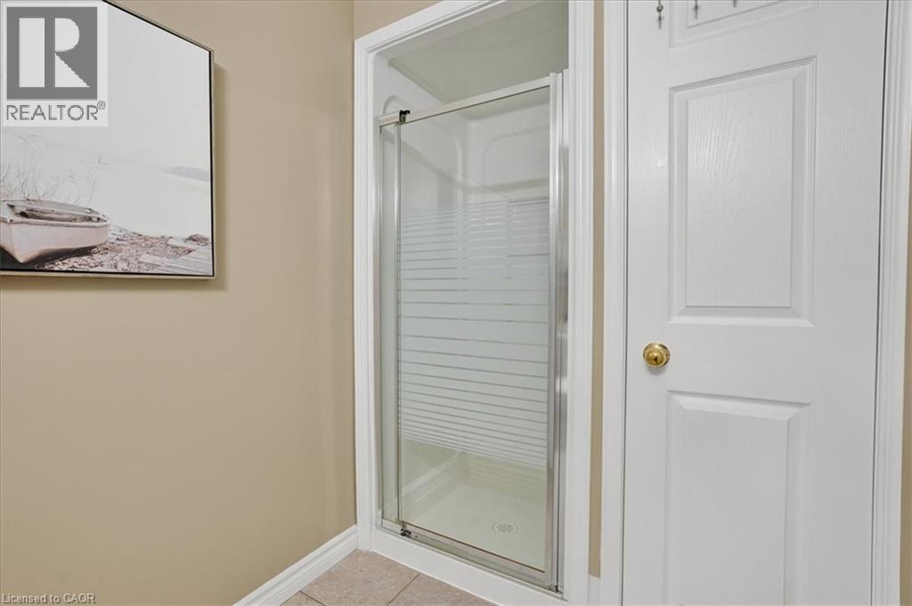 151 Reiber Court, Waterloo, Ontario  N2L 6N2 - Photo 39 - 40779303