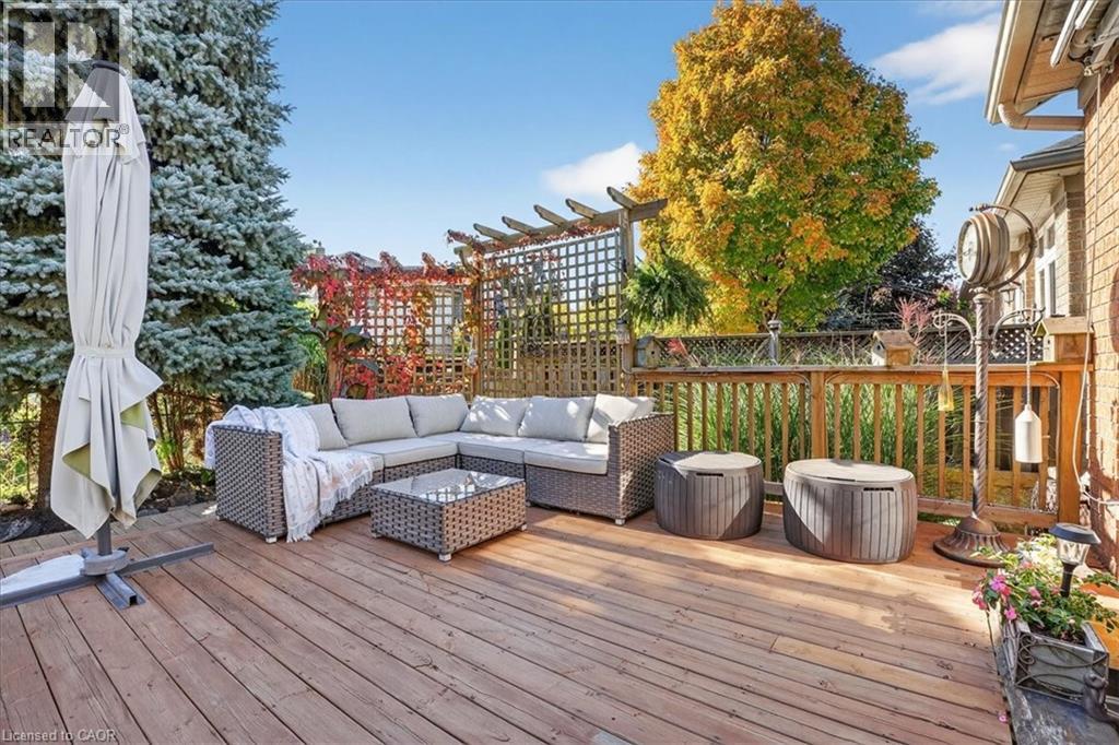 151 Reiber Court, Waterloo, Ontario  N2L 6N2 - Photo 47 - 40779303